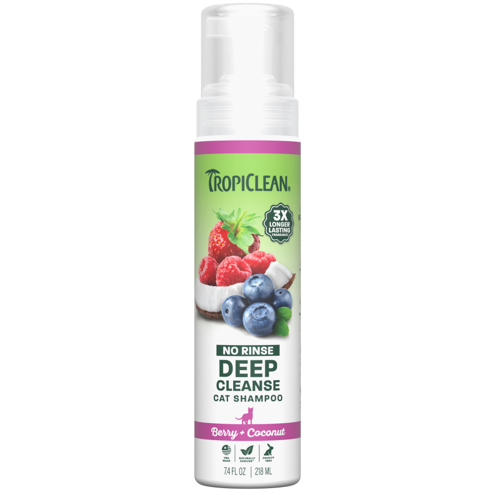 TropiClean deep cleanse cat no rinse shampoo bottle with on a white background